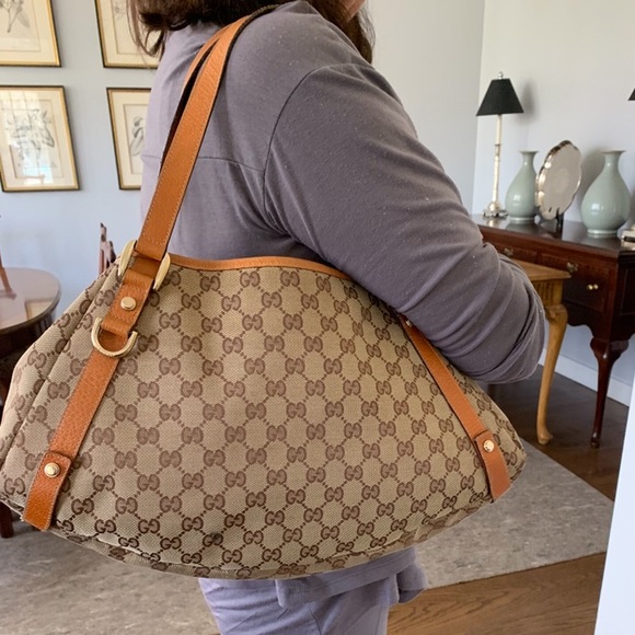 Gucci Handbags - Gucci GG Horse Bit Abbey Hobo Handbag